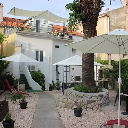 Apartments Petra 23 Mali Losinj Exterior photo