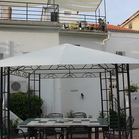 Apartments Petra 23 Mali Losinj Exterior photo