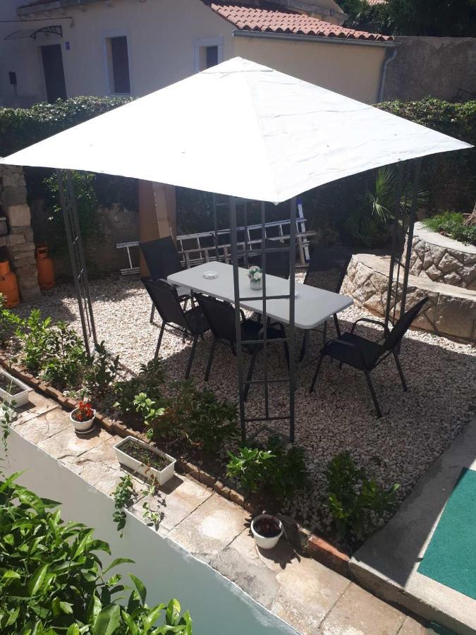 Petra 23 Apartmán Mali Losinj